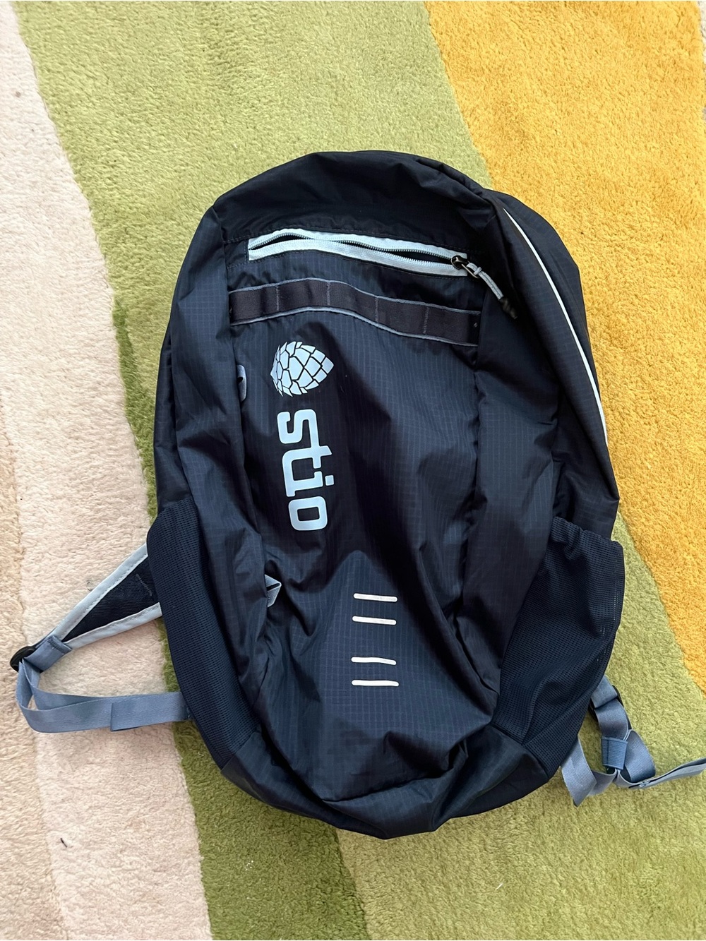 Stio Basin 25L Pack Hiking Skiing Backpack Dark Blue